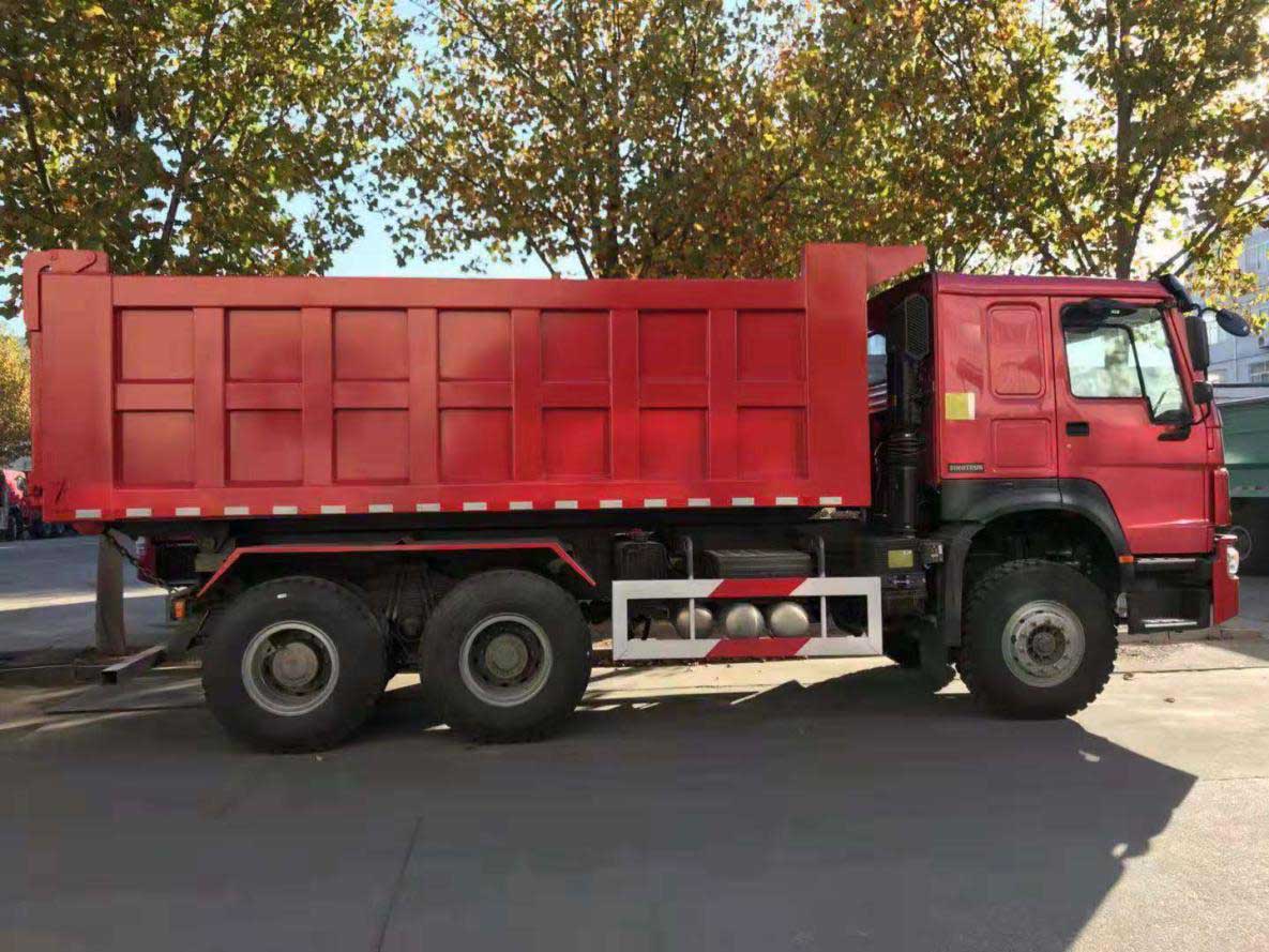 HOWO DUMP TRUCK